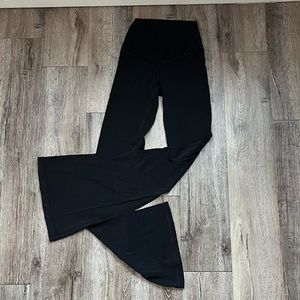 Aerie crossover yoga pants/flared leggings